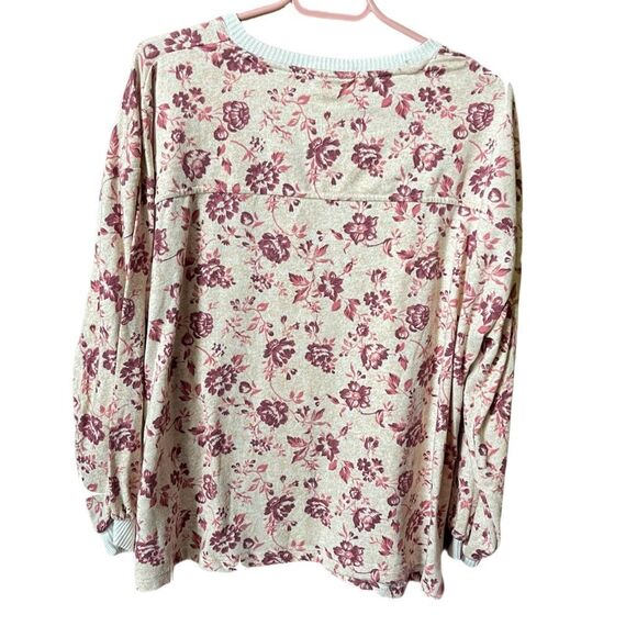 C & C California size 1X floral V neck sweater. - Picture 3 of 7